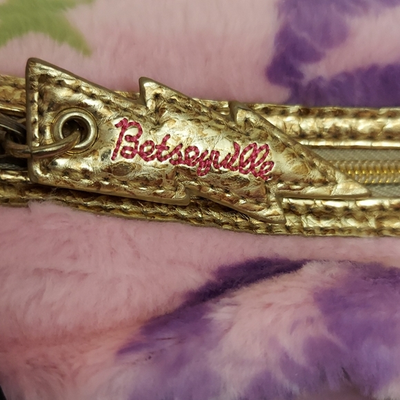 Betsey Johnson BETSEYVILLE PINK FUR HOBO BAG - Picture 8 of 14